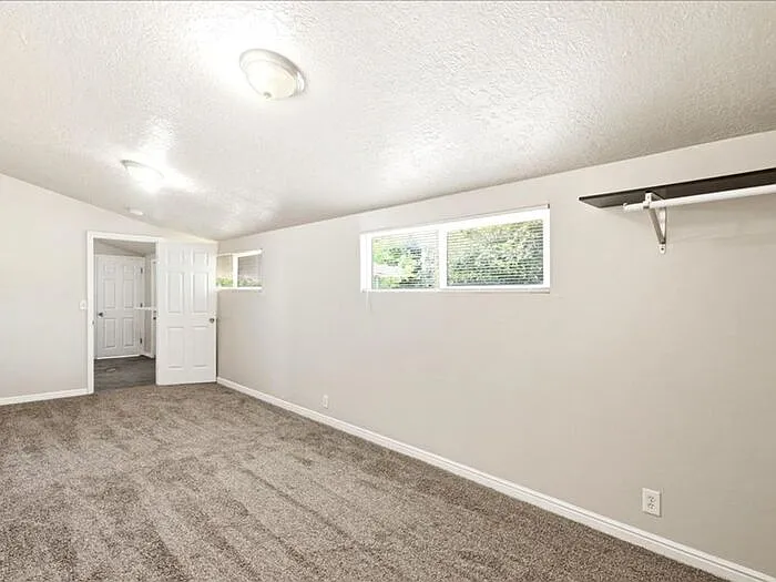 1026 S Montgomery St — Photo 16