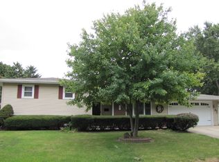 704 Mikel Dr, Rantoul, IL 61866