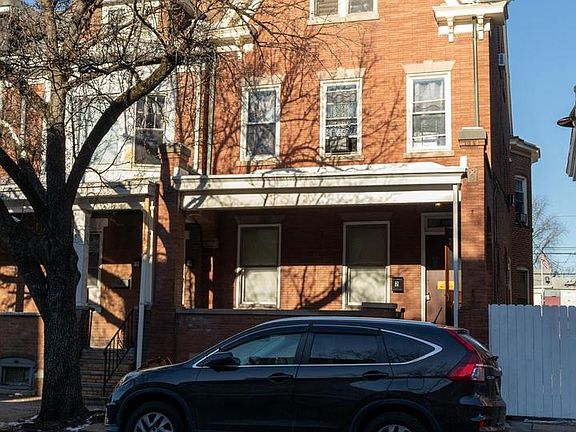 3rd image of 984 S Broad St