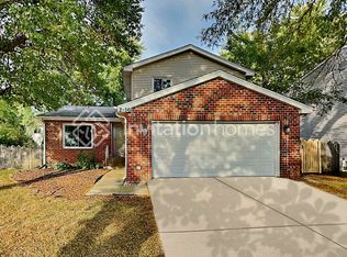 2S561 Cynthia Dr, Warrenville, IL 60555