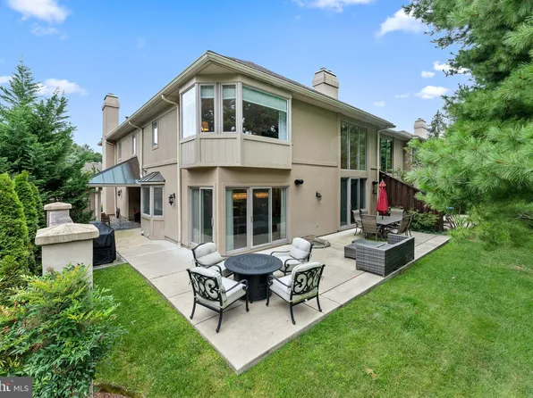 834 Lindy Ln, Bala Cynwyd, PA 19004