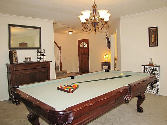 2013 - Updated light fixtures throughout.