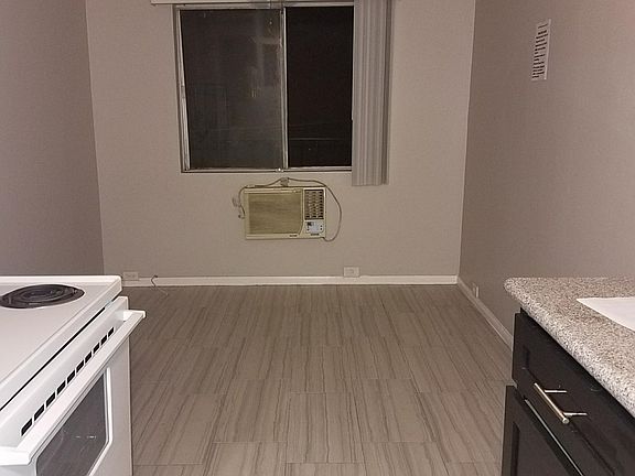 2nd image of 612 N Wilcox Ave APT 6