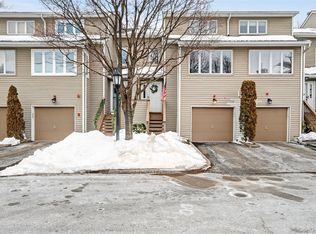 16 Village Green, Bardonia, NY 10954