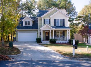212 Country Valley Ct, Apex, NC 27502