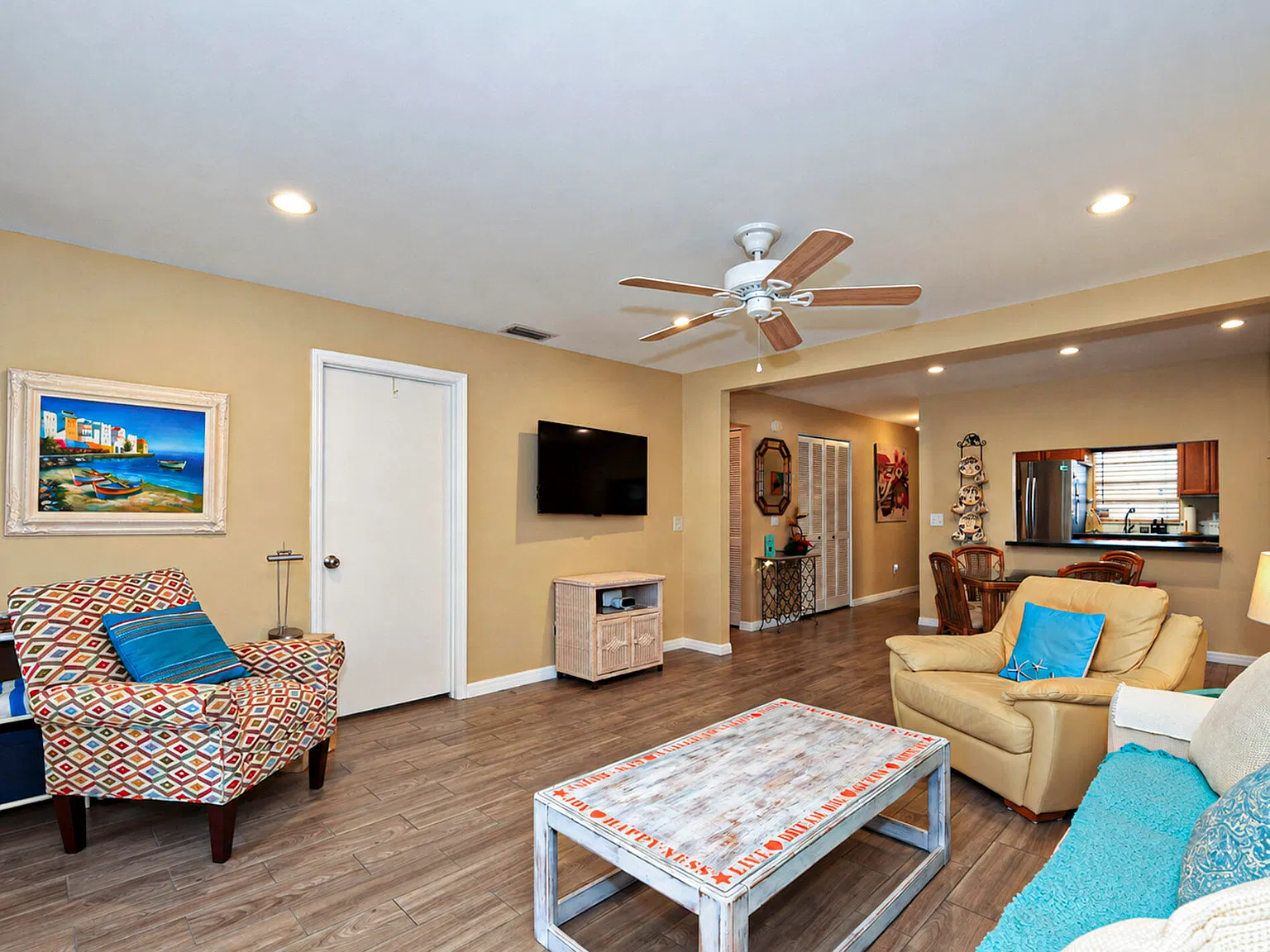 2 bed, 2.0 bath, 1130 sqft, $1,700 — Photo 3