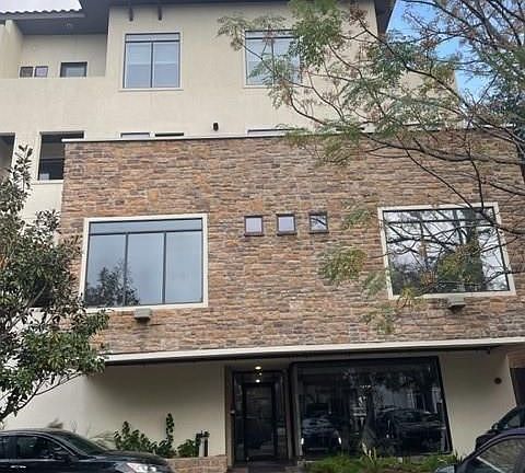 2nd image of 510 Lovett Blvd APT 405