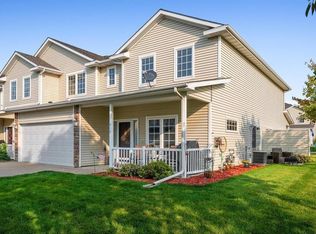 919 Red Hawk Way SE, Altoona, IA 50009