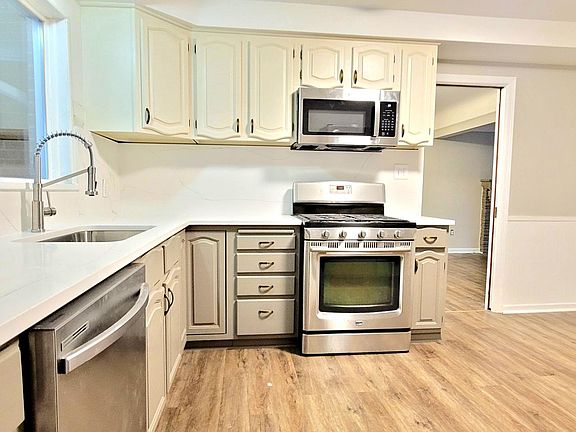 5th image of 3110 Maidstone St