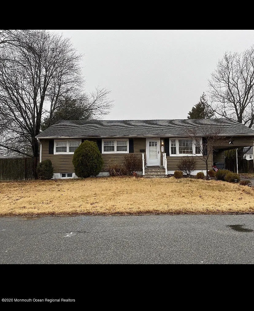 101 Cranbury Rd photo 1