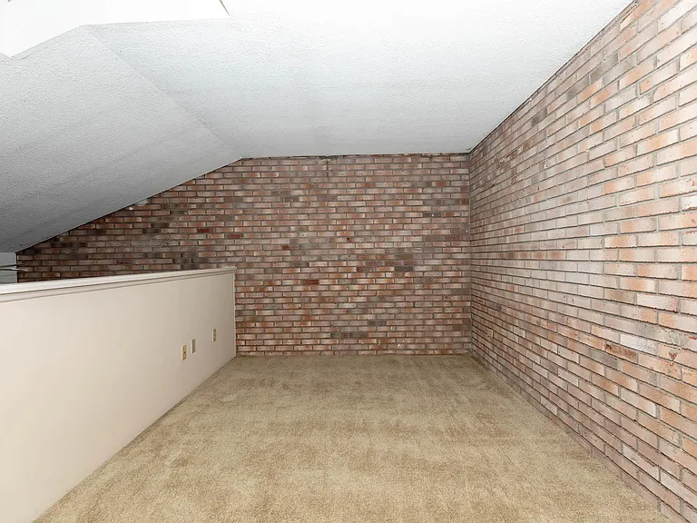 Saratoga Place — Photo 21