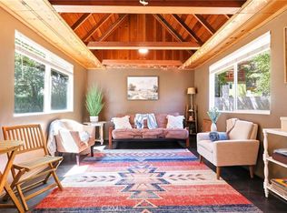 222 Craghill Dr, Cedar Glen, CA 92321