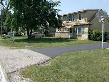 1st image of 852 N Roberta Ave