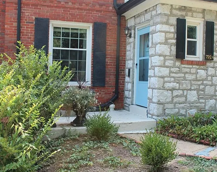 7924 Delmar Blvd — Photo 2
