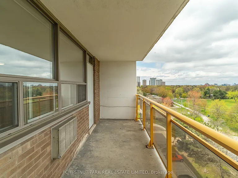 40 Godstone Rd #806 — Photo 21