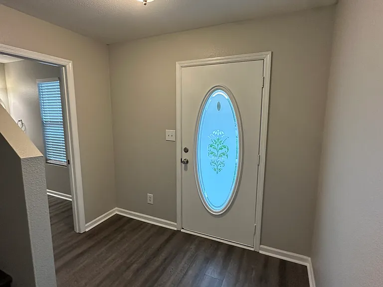 106 Cloverbrook Dr — Photo 16
