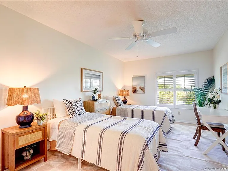 184 NE Edgewater Dr #1206 — Photo 40