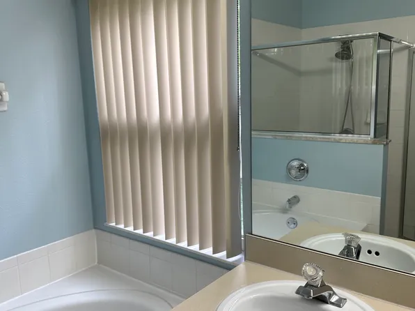 3985 Andover Cay Blvd, Orlando, FL 32825