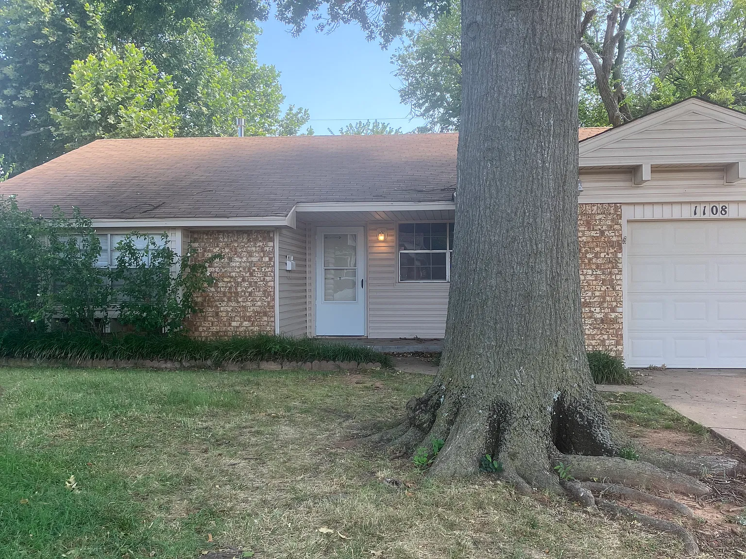 3 bed, 1023 sqft, $1,200 — Photo 1
