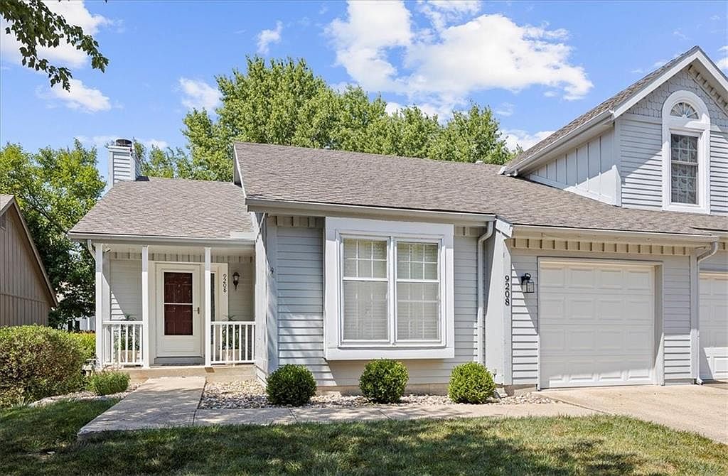 9208 W 121st Ter, Overland Park, KS 66213 | Zillow