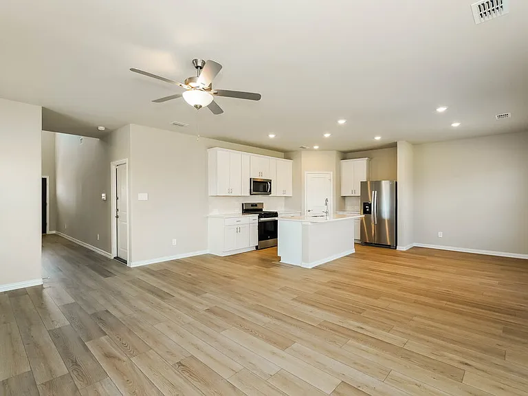 1223 Paintbrush Dr — Photo 5