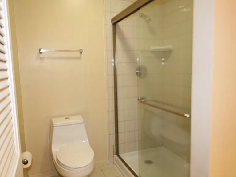 1137 Rosecrans Ave — Photo 16