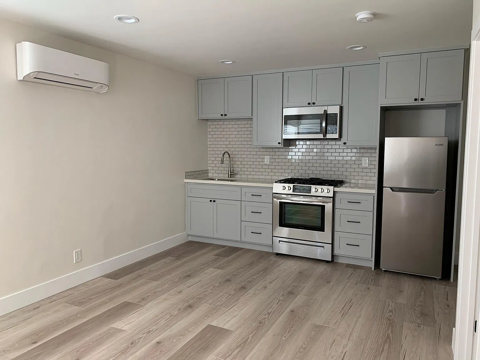 808 Delaware St — Photo 3