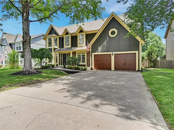 12909 Reeder St, Overland Park, KS 66213