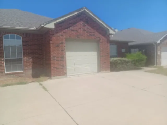 5721 Swords Dr — Photo 2