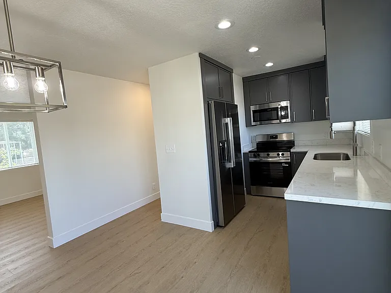 1838 W New York Dr — Photo 6