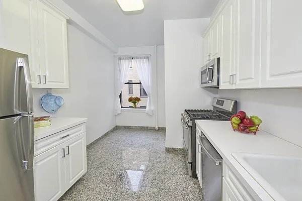 Rented by Brown Harris Stevens | media 16