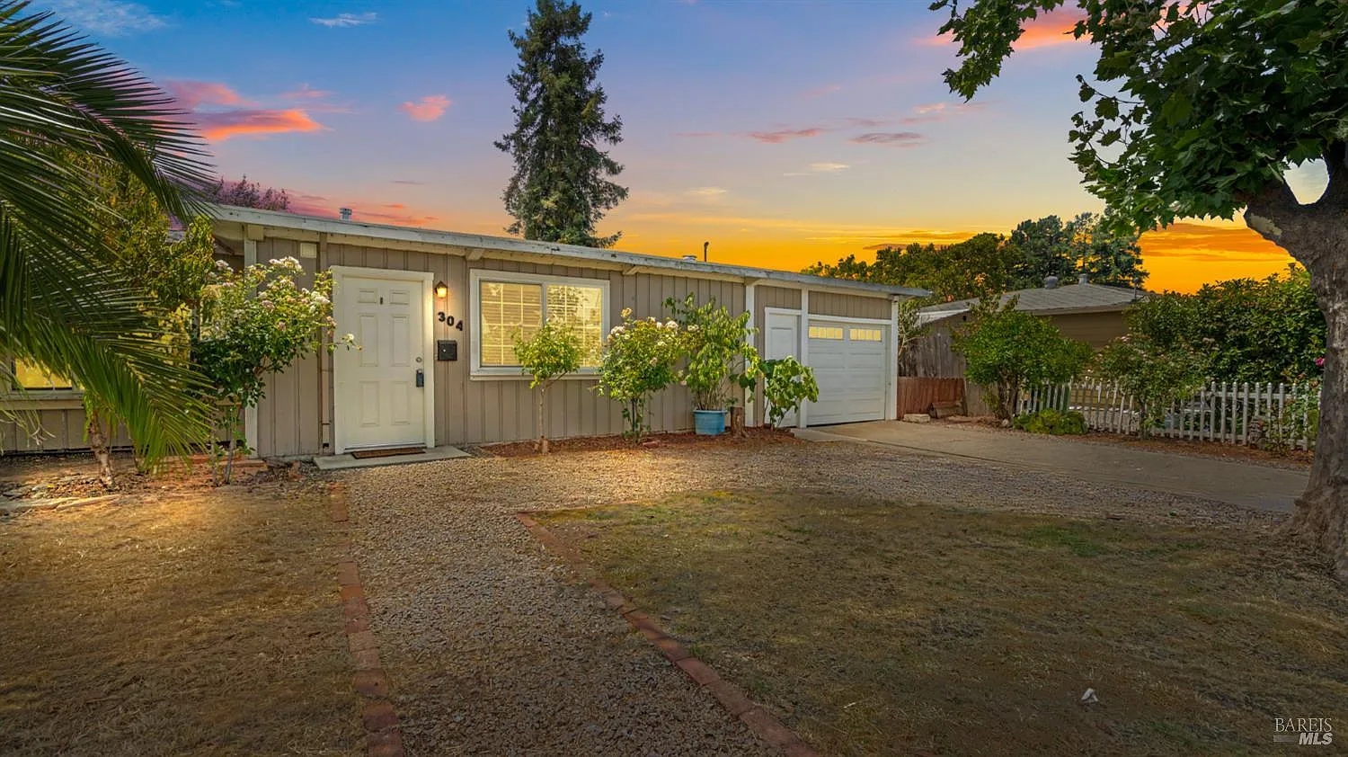 304 S Mcdowell Boulevard - Photo 4