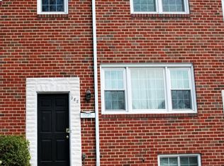 988 Circle Dr, Halethorpe, MD 21227