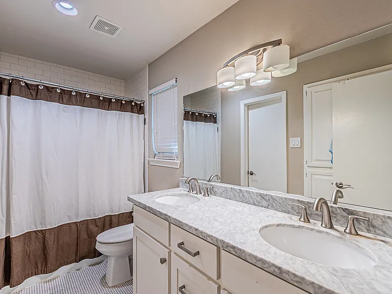 6935 Kingshollow Dr — Photo 23