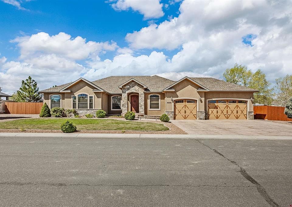1st image of 66360 Crestview Drive