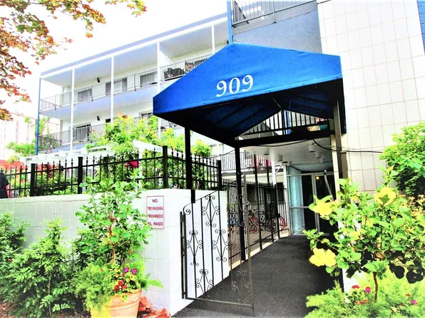 Pearl Manor, 909 N Pearl St APT 102, Denver, CO 80203