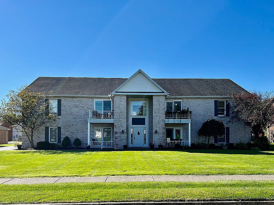 1st image of 823 Pearson Cir Unit 3