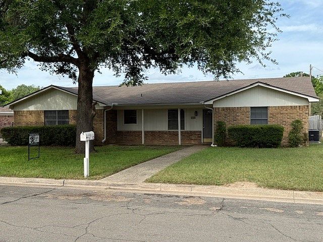 1st image of 132 Crockett Ln