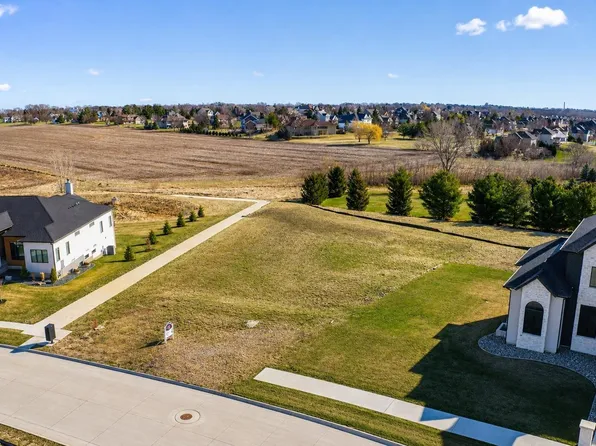 1826 Breckenridge St, Cedar Falls, IA 50613