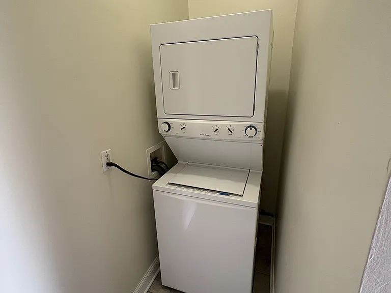 1541 S Central Park Ave #3 — Photo 2