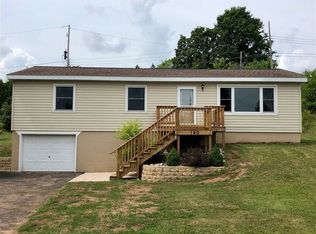 140 S Pansy St, Ishpeming, MI 49849