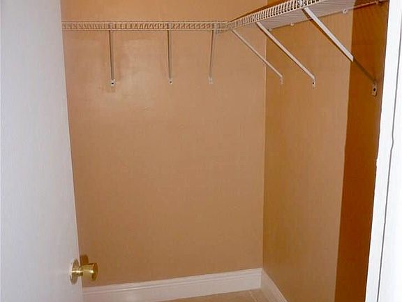 5th image of 4537 Treehouse Ln APT 7C