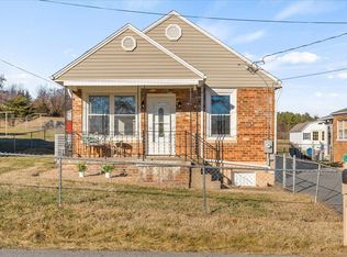 528 Hull St, Staunton, VA 24401
