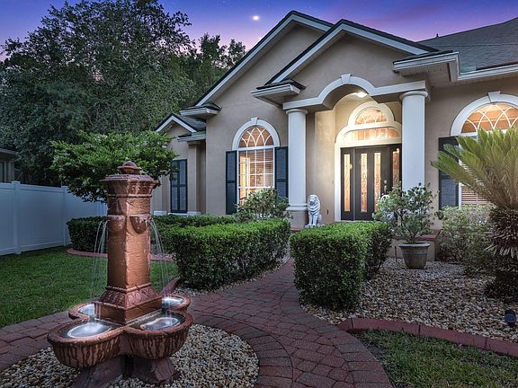 3rd image of 3695 Thousand Oaks Dr