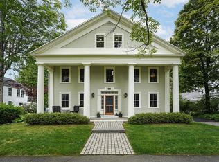 15 Common St, Petersham, MA 01366