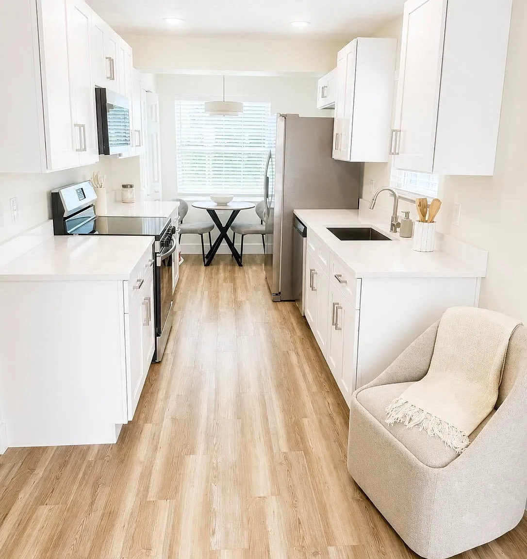 2 bed, 700 sqft, $2,250 — Photo 4
