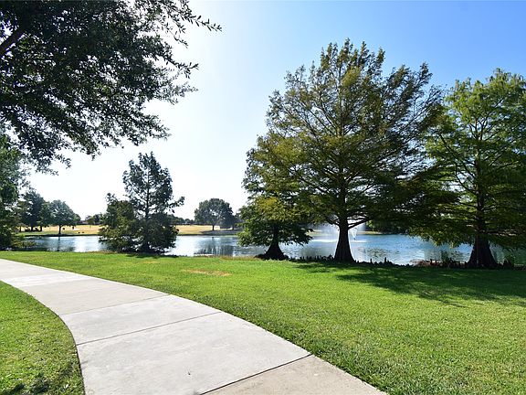 5th image of 1109 Shadow Lakes Blvd