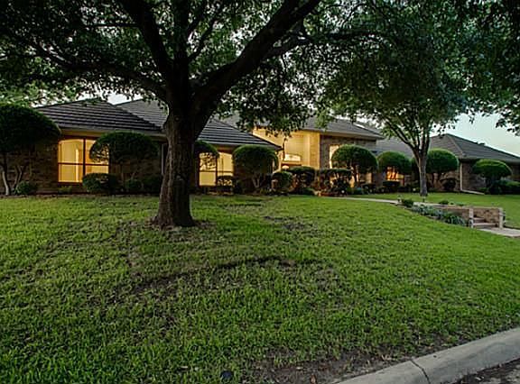 2nd image of 2808 Marquis Cir W
