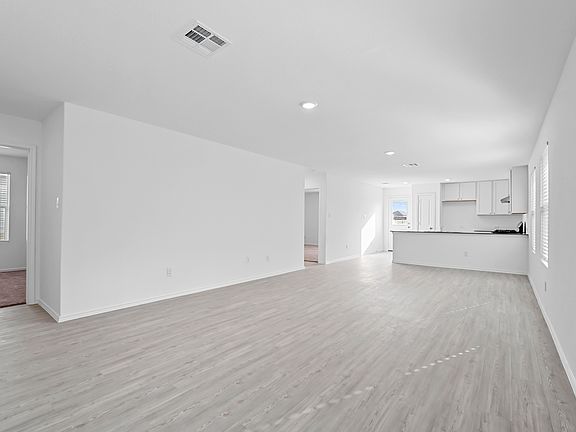 4th image of 13931 Wool Park