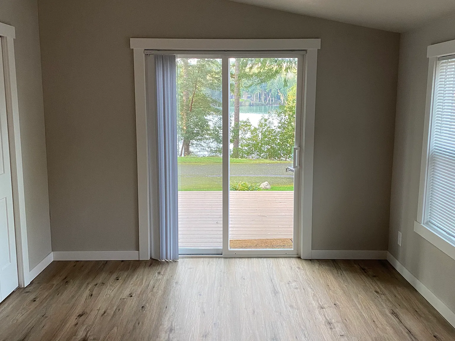 2 bed, 1296 sqft, $2,100 — Photo 2